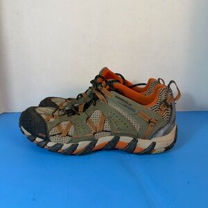 Merrell Trail Shoes in Olive and Tangerine